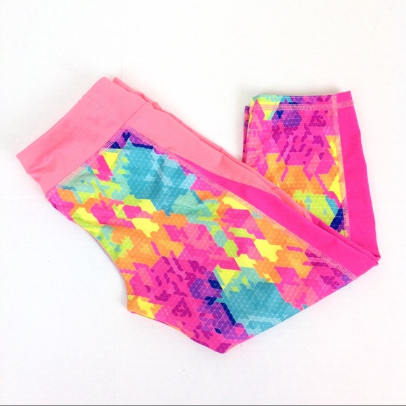 SOLD Xersion Girls Capri Leggings- N1082 - Picture 3 of 3